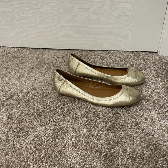 Coach Gold Chelsea Leather Cap Toe Slip On Ballet Flats Size 6 - Picture 2 of 6